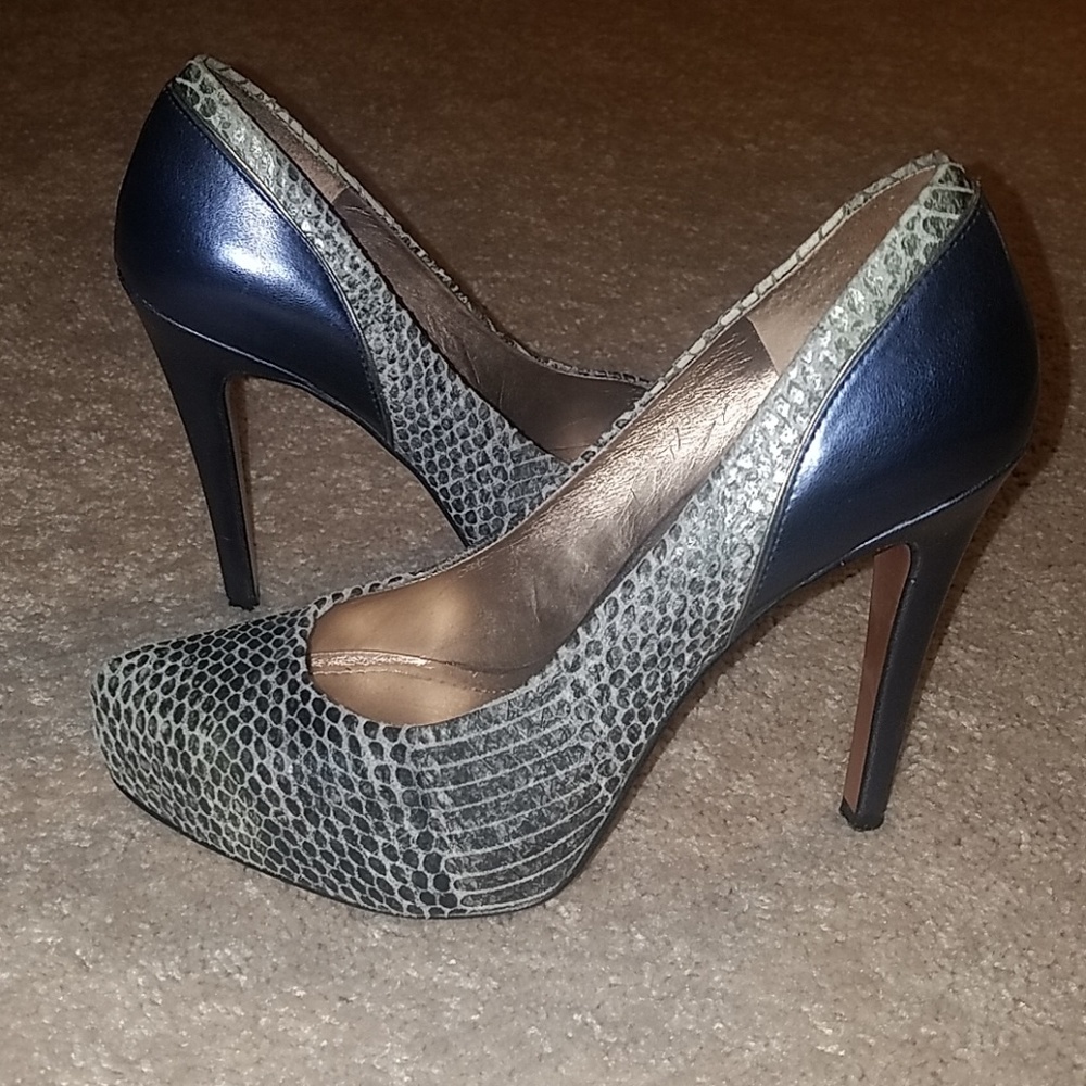 BCBGeneration Snake Skin Print